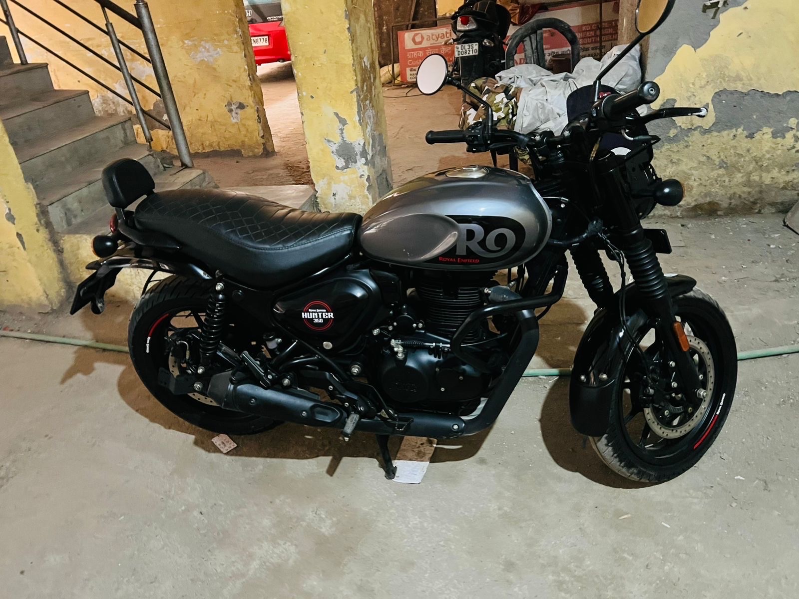 Royal Enfield — photo 2