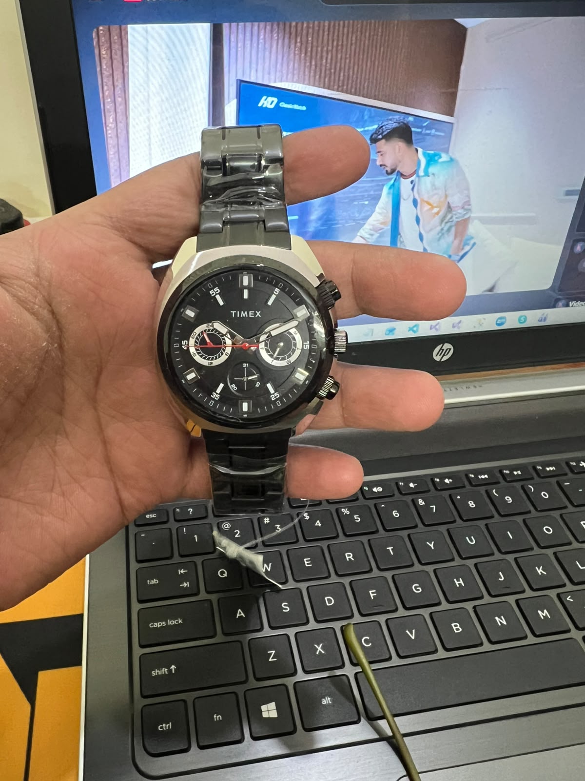 watch — photo 1