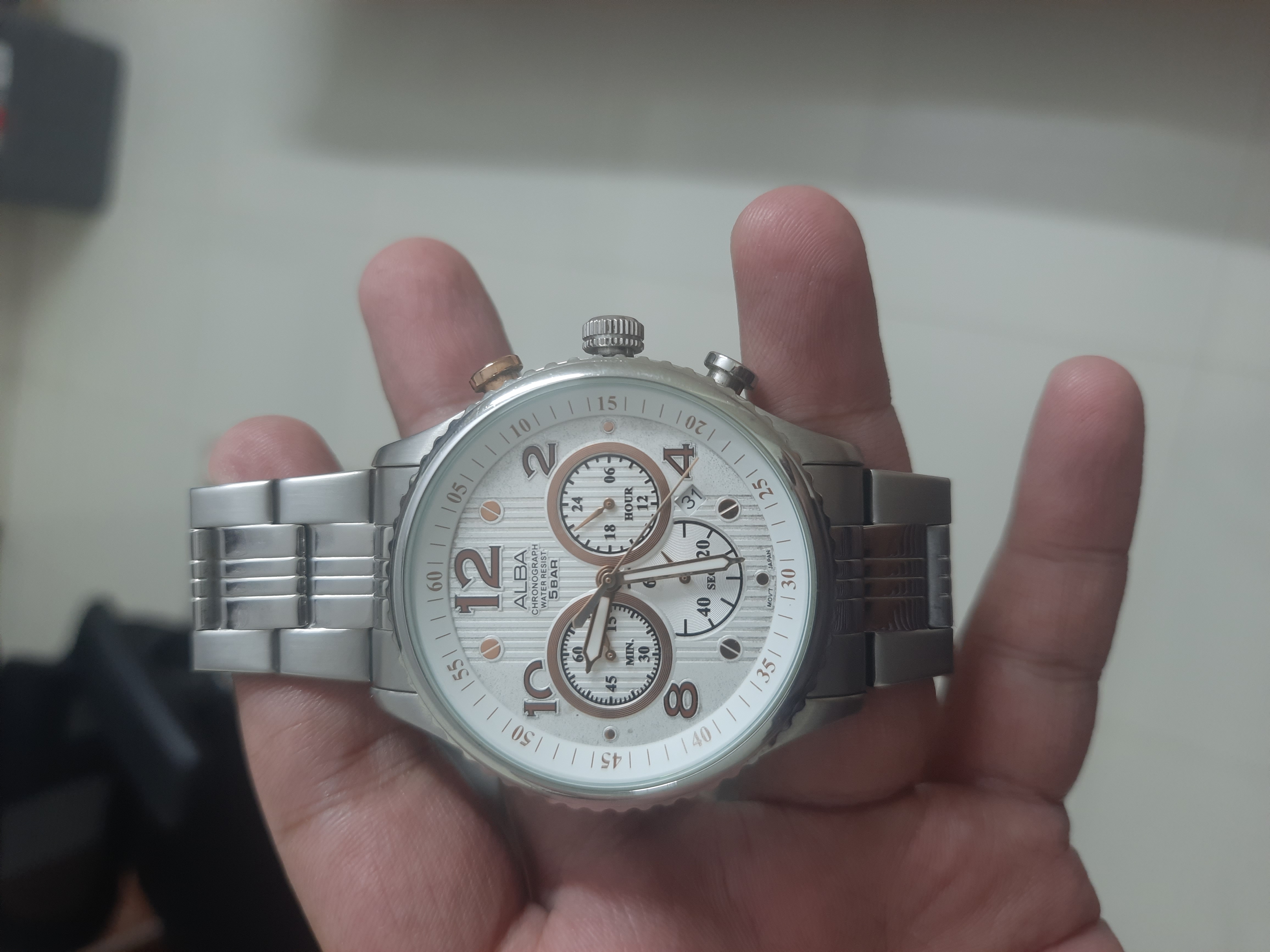 watch — photo 1