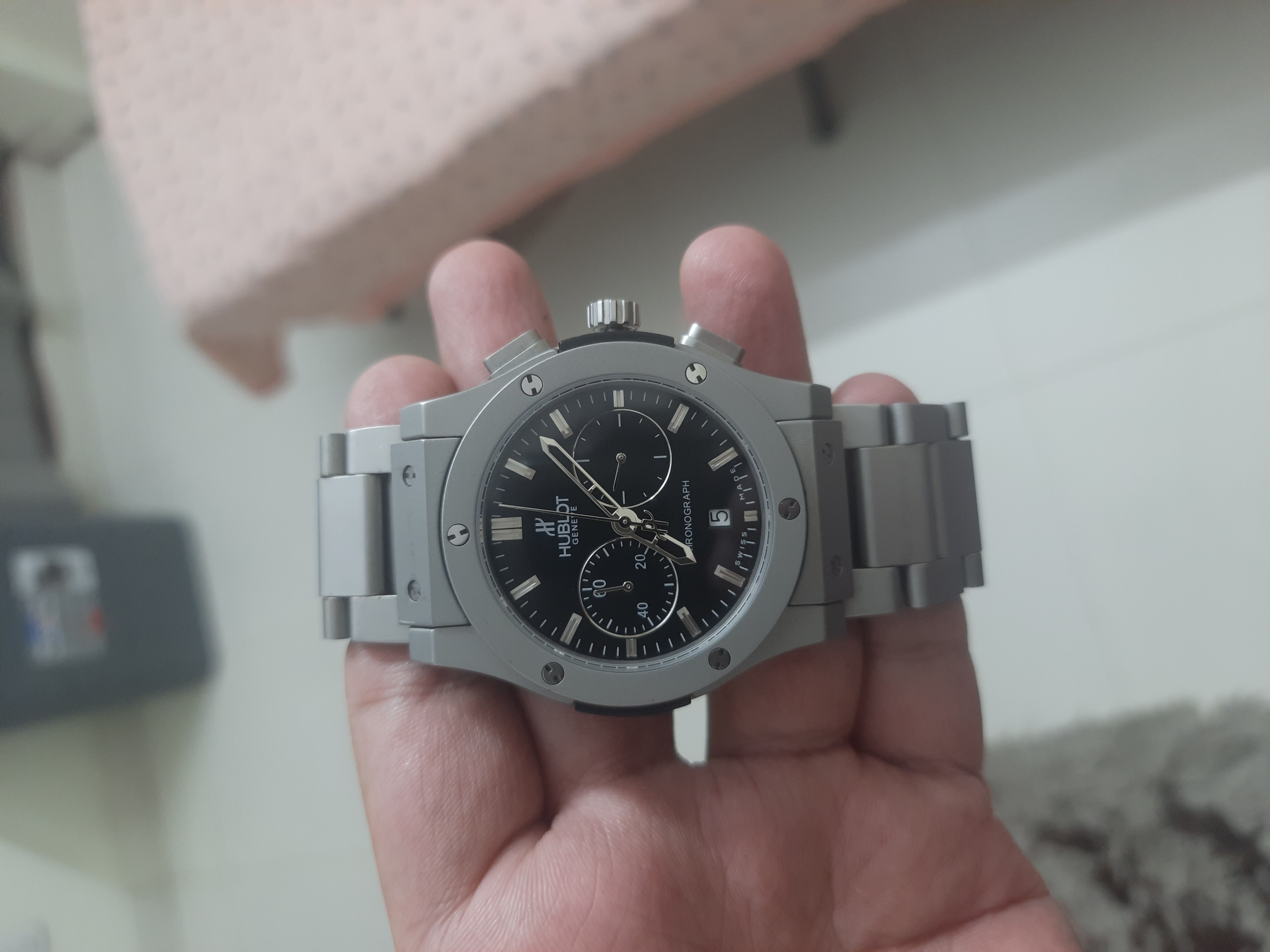 watch — photo 1