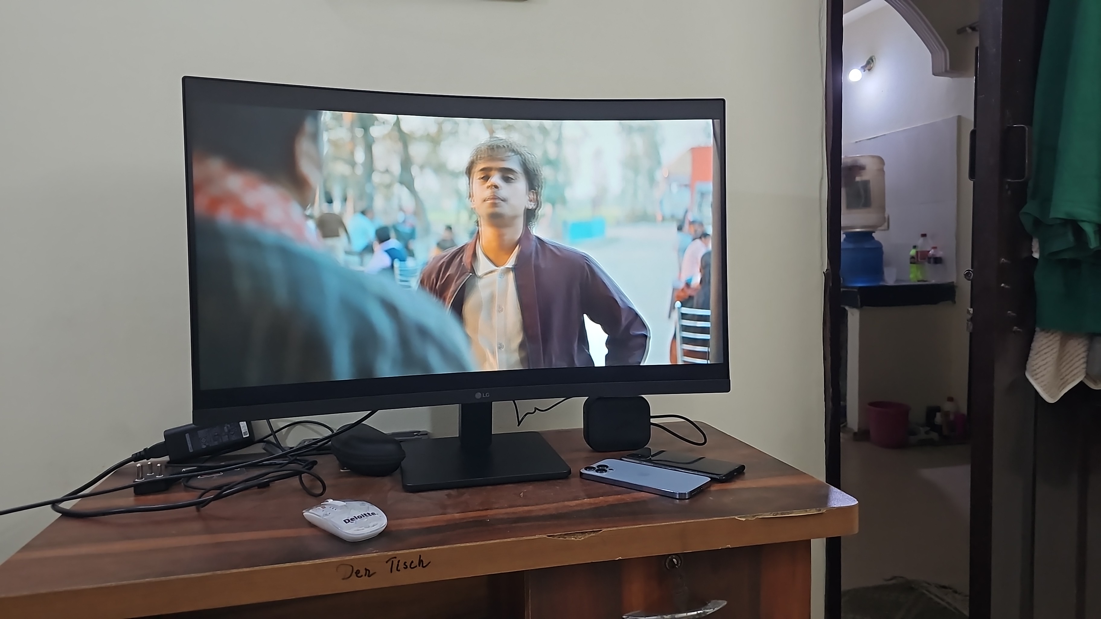 Computer monitor — photo 2